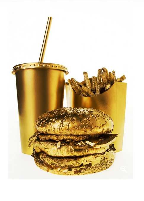 Clara Hallencreutz, The Golden Arches